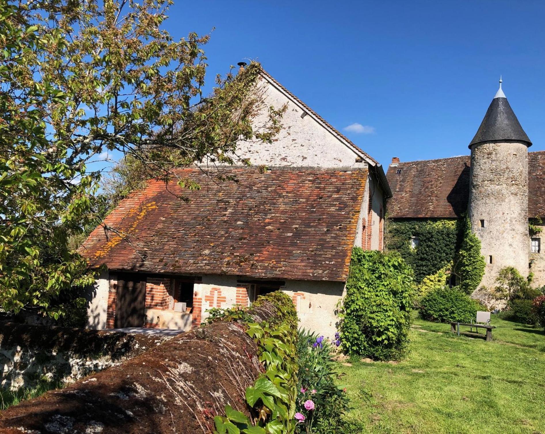 Chateau Mareuil Brigueil-le-Chantre Exterior photo